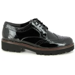 05.244 Patent Leather Lace Up